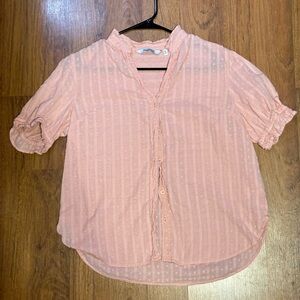 Pink Fitted Botton Down w/ Texture - New Directions - Size Medium